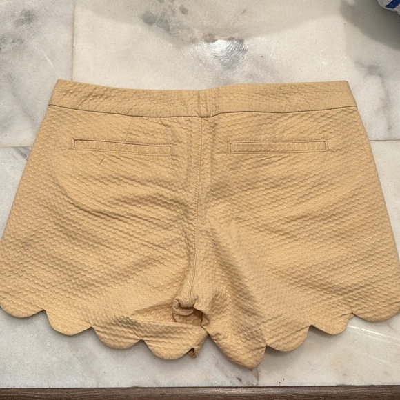 Lilly Pulitzer Scallop Buttercup Shorts - Tan Gold Metallic - Picture 3 of 8